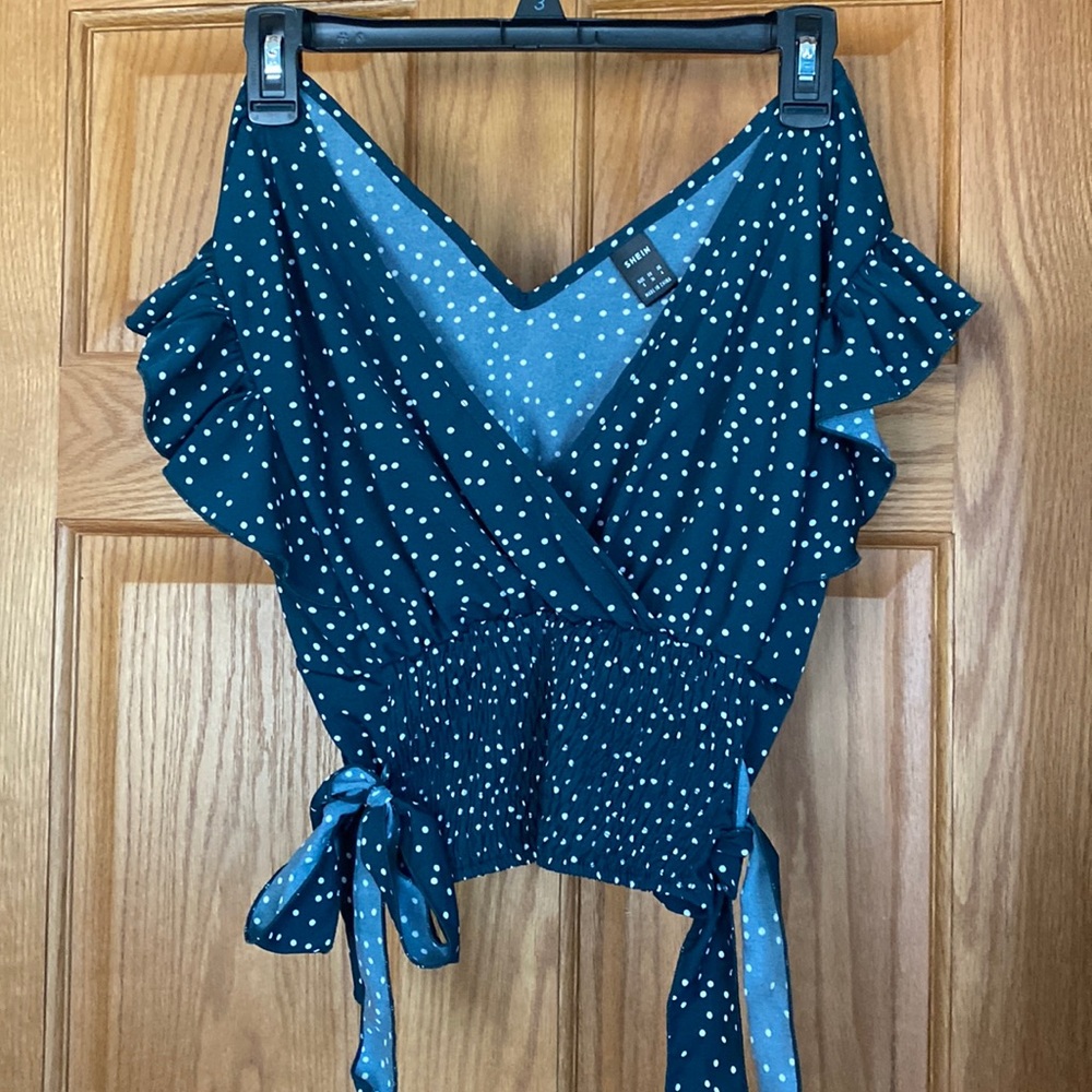 Pola dot crop top